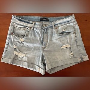 🌺Aéropostale ripped jean shorts for women